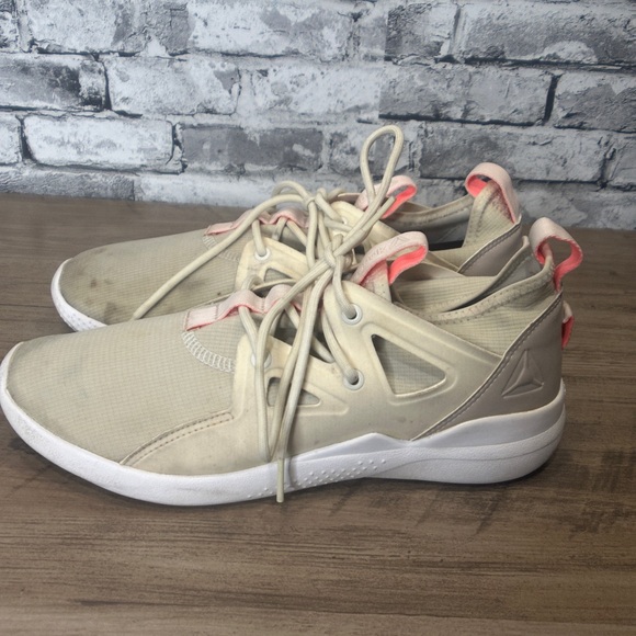 GUC Reebok Women’s Cardio Motion Cross Trainer Beige and Pink Casual Size 9 - Picture 3 of 13